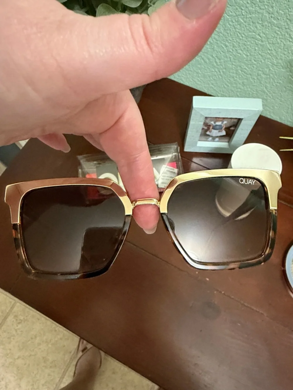 Quay Australia Gold & Tortoiseshell Square Sunglasses - Picture 4 of 4